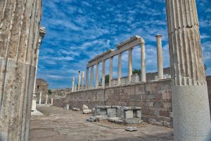 Πέργαμος: Νέα ανακάλυψη στην αρχαία ελληνική πόλη – Χάλκινο καζάνι 1.400 ετών στο Μωσαϊκό Σπίτι – ΦΩΤΟ