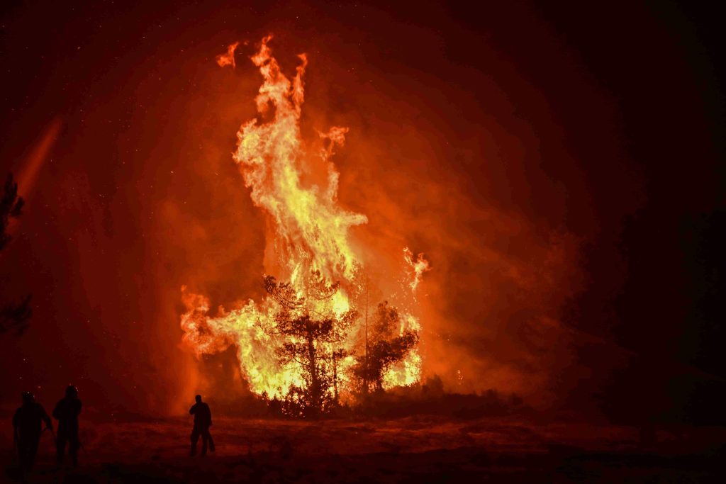 Ακραίος κίνδυνος πυρκαγιάς αύριο σε Αττική, Βοιωτία και Εύβοια