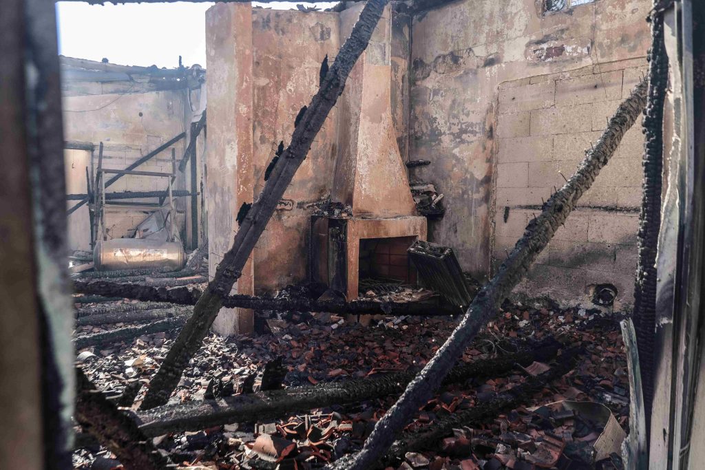 Πυρκαγιές: Έγιναν αυτοψίες 62 κτιρίων σε Κρυονέρι, Μεσσηνία-Αρκαδία, Κάντανο-Σελινό και Κύθηρα