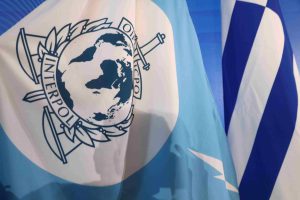 Σύλληψη δύο Μολδαβών που αναζητούνταν από την Interpol – Η ανακοίνωση της ΕΛ.ΑΣ.