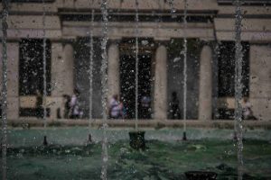 Νέο έκτακτο δελτίο της ΕΜΥ: Καύσωνας με 43άρια μέχρι την Κυριακή – Οι πιο δύσκολες μέρες