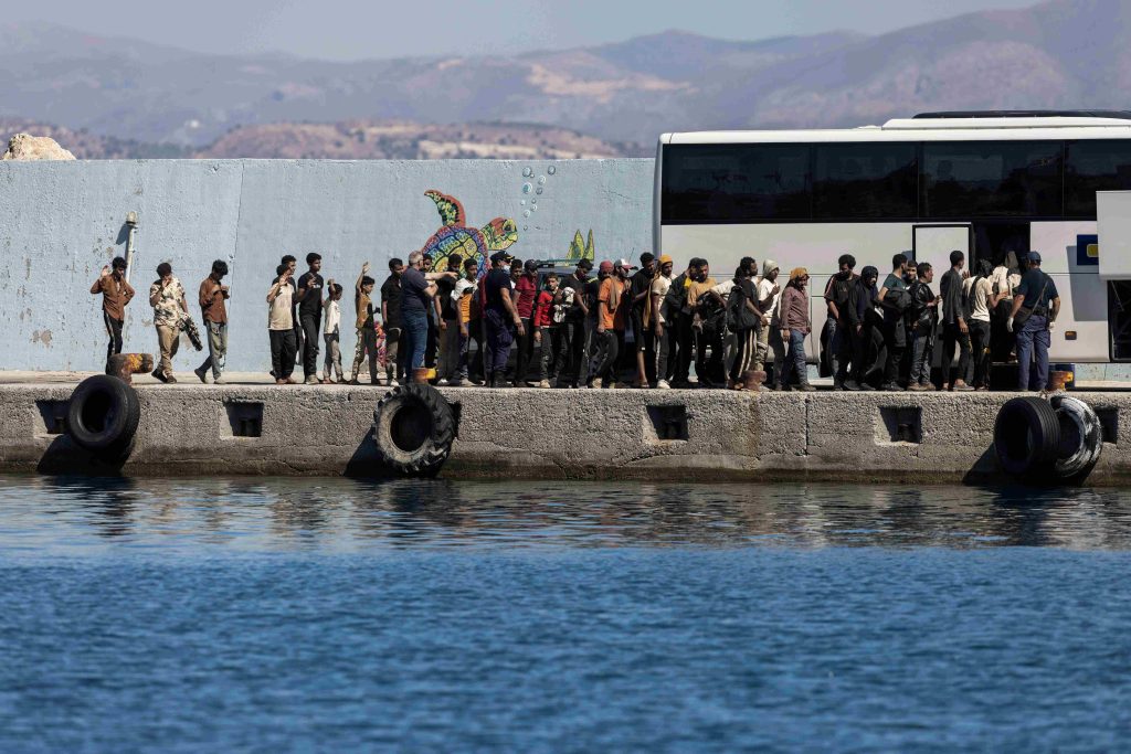 Παράνομοι μετανάστες: Για “πρωτόγνωρες καταστάσεις” καταστάσεις κάνει λόγο η αντιδήμαρχος Χανίων