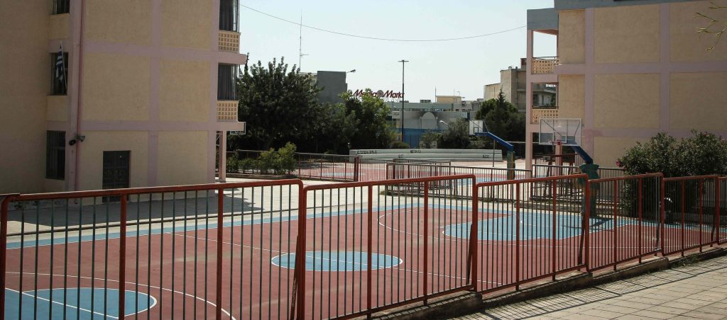 Πάτρα: Συνελήφθησαν 3 ανήλικοι μαθητές για διακίνηση και χρήση ναρκωτικών μέσα σε σχολείο