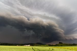 Απόκοσμο «σύννεφο της Ημέρας της Κρίσης» τυλίγει το Μέριλαντ στο σκοτάδι, vid