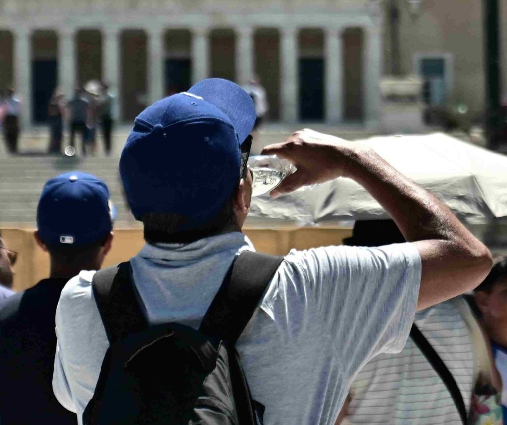 Καιρός: Ζέστη και σήμερα με 37άρια αλλά και τοπικές καταιγίδες – Δείτε σε ποιες περιοχές