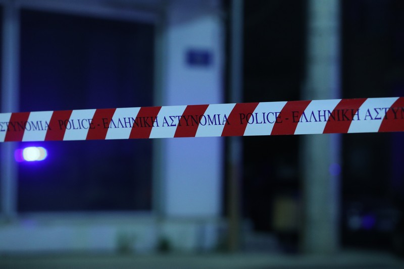 Θρίλερ στην Κόρινθο: Σε εξέλιξη οι έρευνες για τις συνθήκες θανάτου ενός 22χρονου