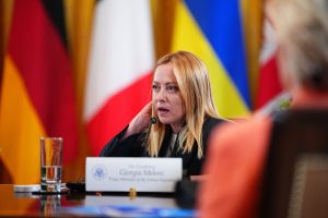 Η Μελόνι ευχαρίστησε… τα συστήματα του Μασκ που βοηθούν τους Ουκρανούς, vid