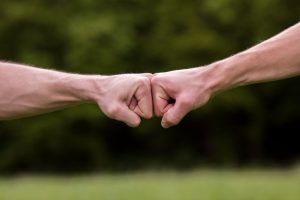 Επεισόδιο με Ρώσο ταξιτζή σε δρόμο των ΗΠΑ: Γρονθοκόπησε CEO, video