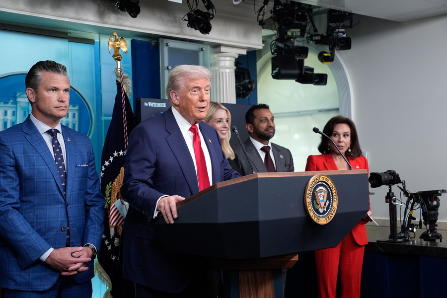 Νέα γκάφα Τραμπ: «Θα πάω Ρωσία για να δω τον Πούτιν», είπε αναφερόμενος στην… Αλάσκα, video