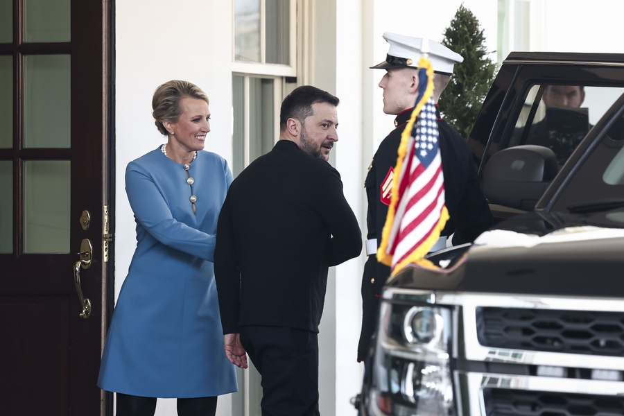 Αμερικανός δημοσιογράφος: «Οι συμπατριώτες μου δεν συμπαθούν καθόλου τον Ζελένσκι»