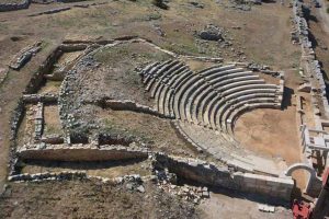 Η «Ηλέκτρα» του Σοφοκλή στο 54ο Φεστιβάλ Ολύμπου: Η διαχρονική σύγκρουση ανάμεσα σε δικαιοσύνη και ηθική