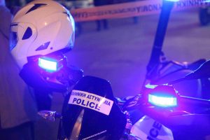 Επεισοδιακή καταδίωξη στη Θεσσαλονίκη: 20χρονος οδηγός μηχανής πέρασε 10 κόκκινα φανάρια στην Τσιμισκή