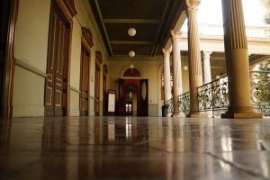 Ελ Σαλβαδόρ: Κατακραυγή για τη συνταγματική αναθεώρηση που επιτρέπει απεριόριστες θητείες στον Μπουκέλε