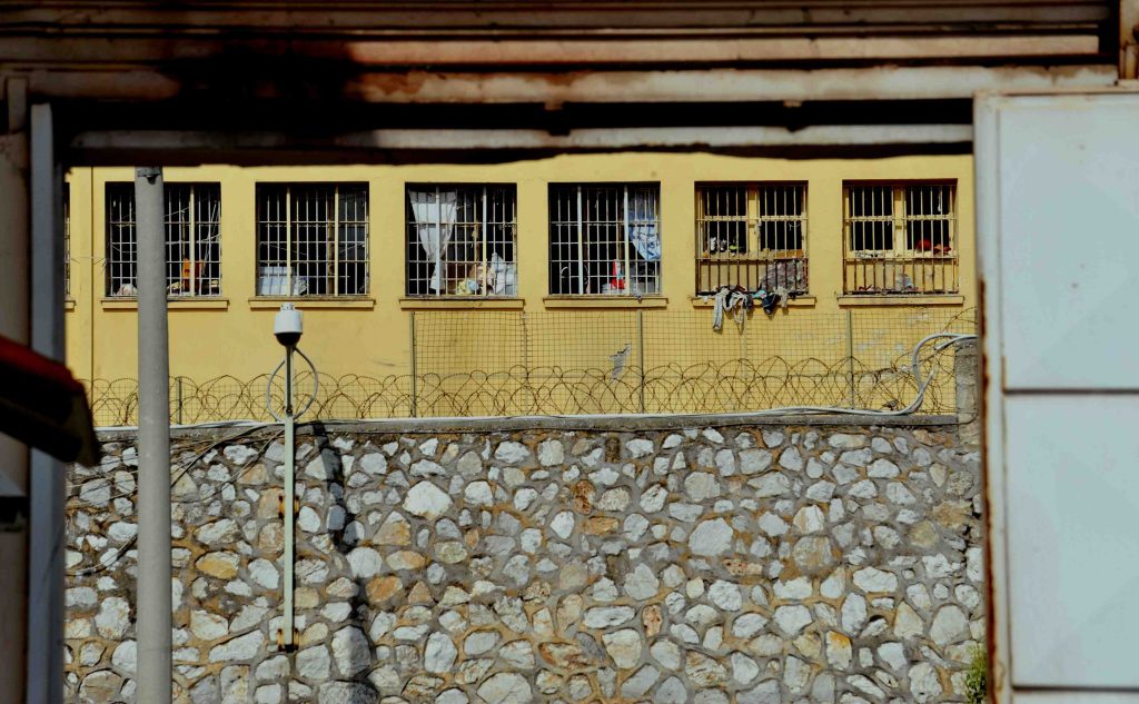 Στη φυλακή για τους εμπρησμούς στον Υμηττό ο 32χρονος Παλαιστίνιος – Είπε ότι έχει ακουστά τον ISIS