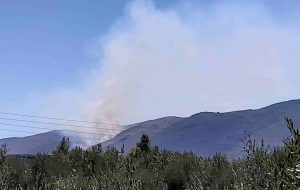 Δύσκολη η φωτιά στη Ζάκυνθο: Άλλαξε πορεία και κατευθύνεται στο Κερί – Νέο μήνυμα από το 112