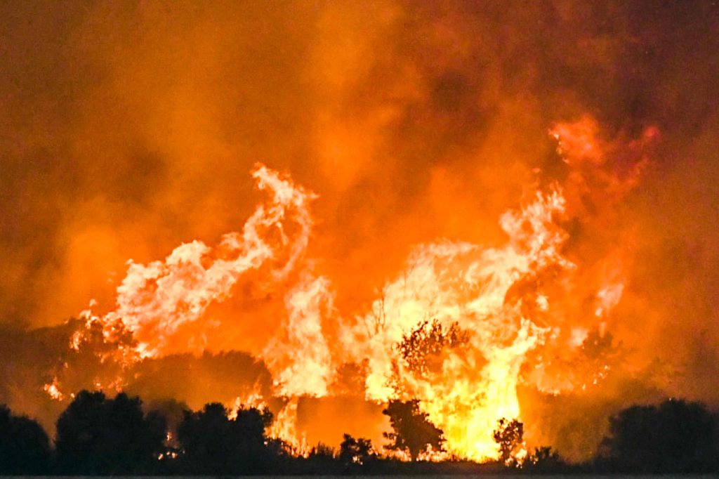 Πυρκαγιά πριν από λίγο στο Καπελέτο Ηλείας – Μήνυμα και από το 112