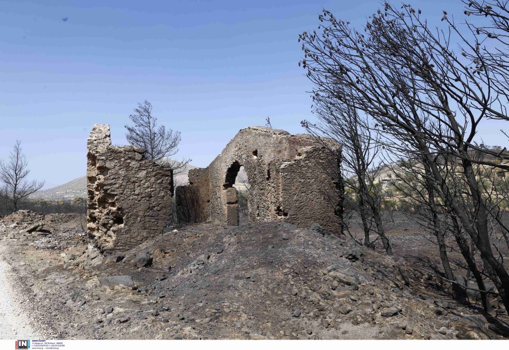 Φωτιά στην Κερατέα: Ελεύθεροι με εισαγγελική εντολή οι δύο υπάλληλοι του ΔΕΔΔΗΕ