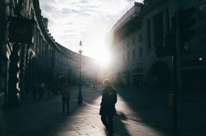 “This is Soho”: Ένα ταξίδι στο Σόχο του Λονδίνου – Υψηλά ενοίκια, κλείσιμο μαγαζιών και εμπορευματοποίηση