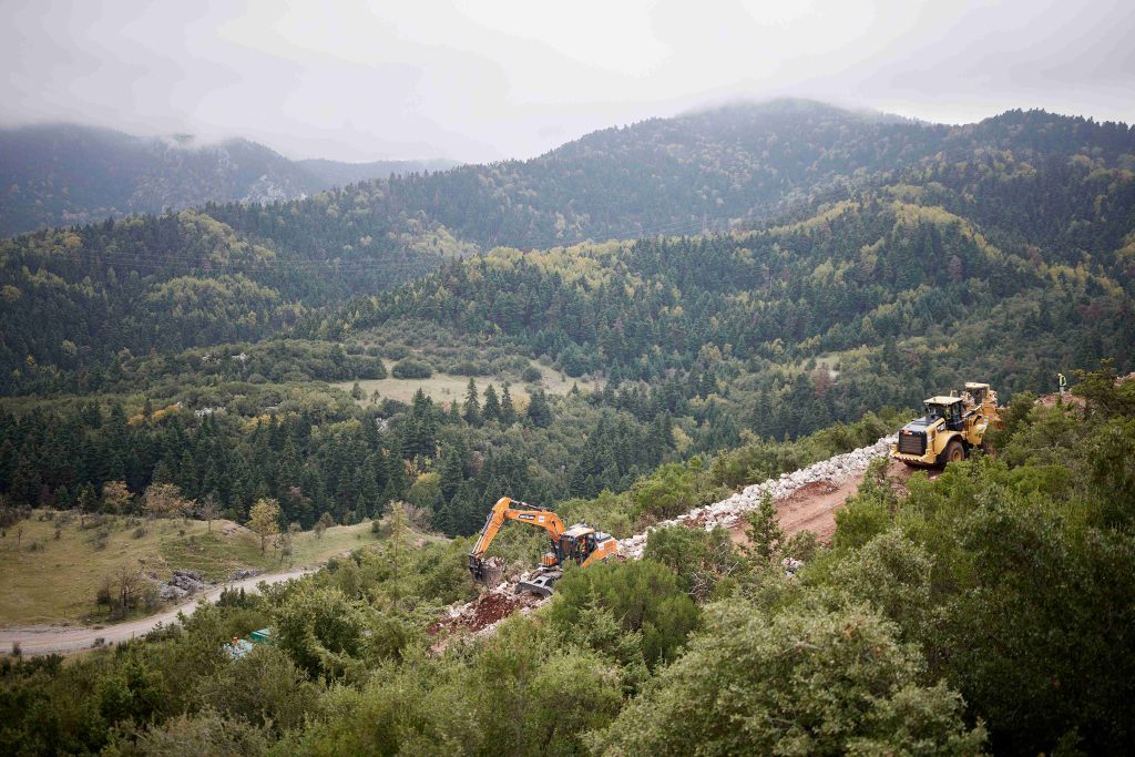 Μπράλος – Άμφισσα: Παίρνει μορφή ο «κρυμμένος» νέος δρόμος των δύο σηράγγων και των έξι γεφυρών