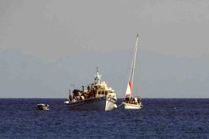 Εντοπίστηκαν 41 μετανάστες σε Γεννάδι και Μαύρο Κάβο, στη Ρόδο – Ανάμεσά τους και δύο νεκροί