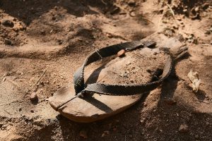 Αρχαίο μωσαϊκό στη Σικελία αποκαλύπτει ότι τον 4ο αιώνα ήταν στη μόδα οι… σαγιονάρες – ΦΩΤΟ