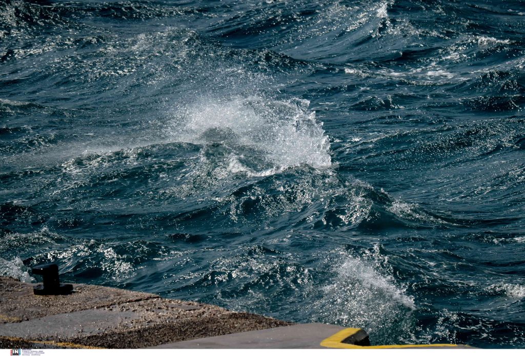 Καιρός σήμερα: Εκρηκτικό “κοκτέιλ” με 39άρια και  θυελλώδεις βοριάδες