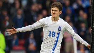 O Καρέτσας έδωσε τα παπούτσια του σε πιτσιρικά κι εκείνος τρελάθηκε! vid