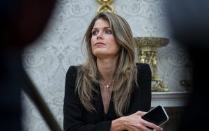 Η Αμερική μιλάει για την πρώην βασίλισσα ομορφιάς που επέλεξε ο Τραμπ για Εισαγγελέα