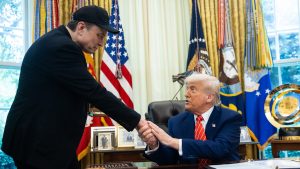 Ο Μασκ δημοσίευσε 2 λέξεις μαζί με μια φωτογραφία με τον Τραμπ και έγινε “πάρτι”!