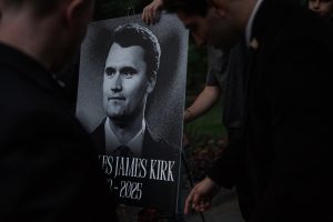 Διαδηλώσεις υπέρ του δεξιού Κερκ μέχρι και στη Νότια Κορέα, video