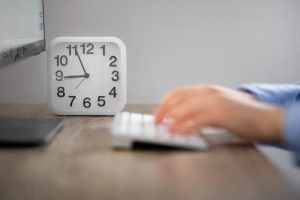 «Ναυάγησε» το σχέδιο των διεθνιστών για μείωση των ωρών εργασίας – Δείτε σε ποιά χώρα