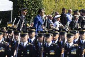 Ιστορικές αλλαγές στις ΗΠΑ: «Τέλος τα σκ@τ@ της WOKE και της κλιματικής αλλαγής» – Video