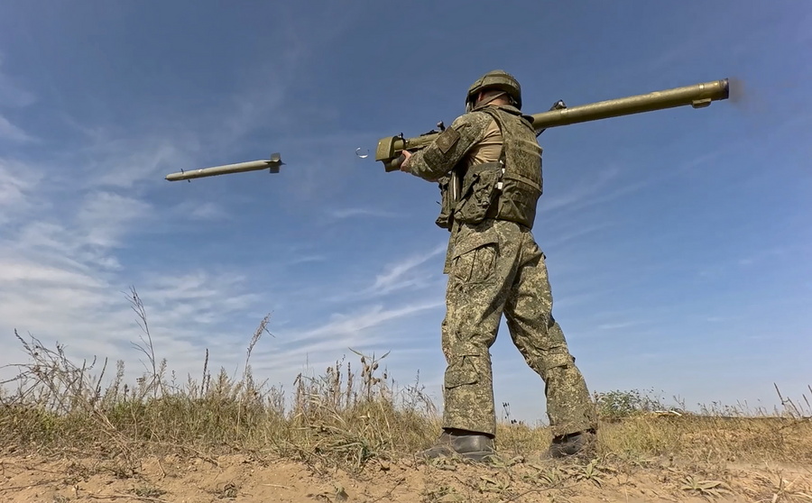 Zapad-2025: Μόνο οι Ευρωπαίοι έμειναν να λένε πως «πολεμούν τη Ρωσία» μετά από αυτό το ΒΙΝΤΕΟ