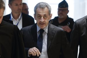 Γάλλος Υπουργός: Ο Σαρκοζί είναι υπό προστασία στη φυλακή εξαιτίας απειλών εναντίον του