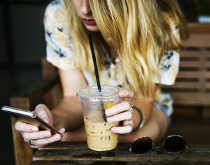 Profee: το viral ρόφημα καφέ που κάνει θραύση στο TikTok – είναι νόστιμο και σας δίνει ενέργεια, vid