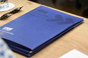 ΕΣΕΕ για μικροδέματα από τρίτες χώρες: Μεταβατικό αλλά όχι επαρκές βήμα το τέλος των 3 ευρώ