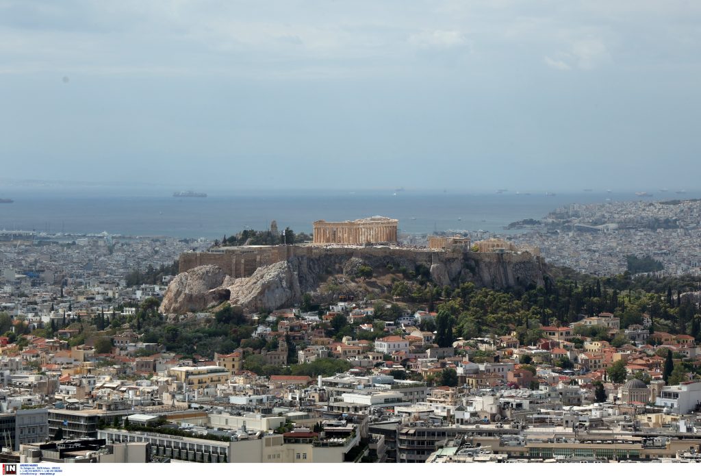 Αίθριος ο καιρός σήμερα με τη θερμοκρασία να ανεβαίνει στους 32 βαθμούς – Πού αναμένονται βροχές