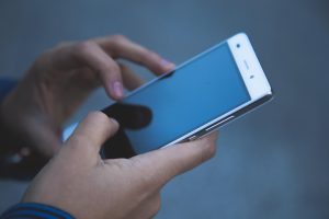 Ξέφυγε η κατάσταση στα σχολεία! 14χρονος μπούκαρε στις τουαλέτες και φωτογράφισε 9χρονο μαθητή