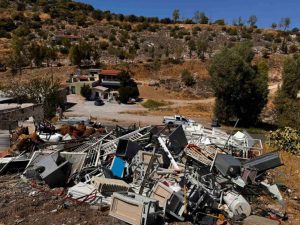 Κορυδαλλός: Χειροπέδες σε δύο άτομα για παράνομη απόρριψη αποβλήτων