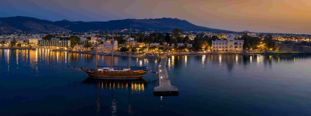 Ελεγκτές της ΑΑΔΕ παρίσταναν τους τουρίστες και βρήκαν φοροδιαφυγή σε ημερόπλοια στην Κω, vid