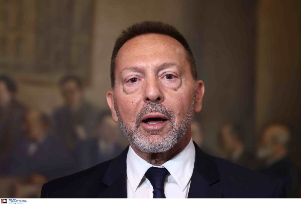 Στουρνάρας: Δεν υπάρχει λεφτόδεντρο – Θα χρεοκοπήσουμε αν αυξήσουμε μισθούς χωρίς αντίκρισμα παραγωγικότητας