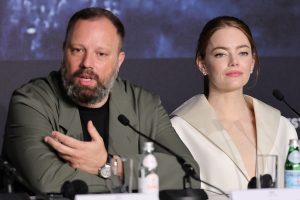 «Bugonia»: Στον “αέρα” το νέο trailer της ταινίας του Γιώργου Λάνθιμου