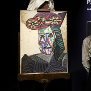 Ακόμη ένας πίνακας από “χρυσό”: Η “Γυναίκα με το Λουλουδάτο Καπέλο” του Πικάσο πωλήθηκε για 32 εκατομμύρια ευρώ