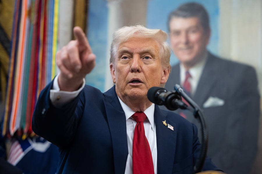 Τραμπ: Όλοι πρέπει να πιστεύετε σε κάποια θρησκεία – Θα αφιερώσουμε ξανά τις ΗΠΑ στον Θεό, vid