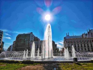 Ισλανδός stand up comedian με εκατομμ. ακολούθους επισκέφθηκε την Ομόνοια, vid
