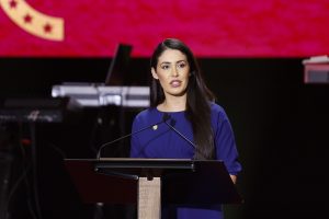 Πώς οι διεθνιστές κρατούν «όμηρο» τον Τραμπ – Σοκαριστική καταγγελία πολιτικού, vid