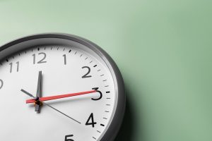 Αλλαγή ώρας: Δείτε ποιά μέρα γυρίζουμε τα ρολόγια μία ώρα πίσω