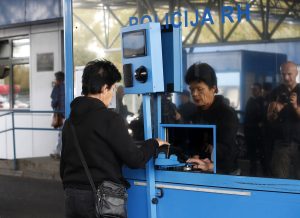 Τέλος εποχής στην Ε.Ε.: Ταξίδια ΜΟΝΟ με βιομετρικά στοιχεία – Τι αλλάζει