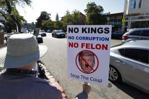 «NO Kings»: Σήμερα οι μεγαλειώδεις διαδηλώσεις των διεθνιστών στις ΗΠΑ