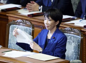 Η πρώτη γυναίκα πρωθυπουργός στην Ιαπωνία αλλάζει τα δεδομένα! Προσέγγιση με Τραμπ